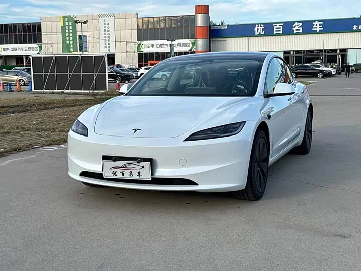 Tesla Model 3 2026