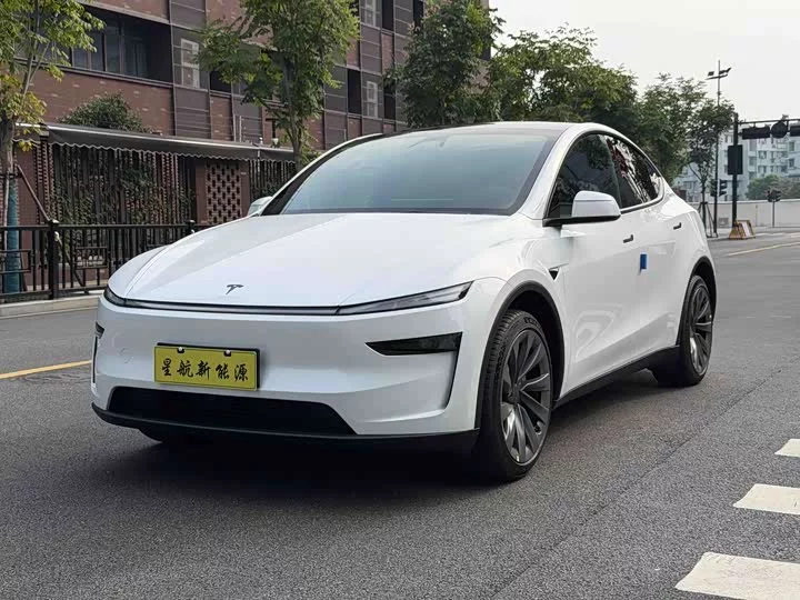 Tesla Model Y 2026
