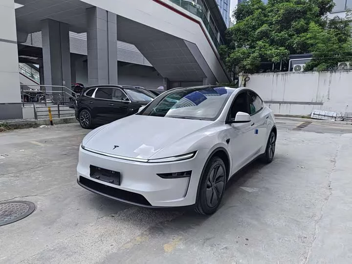 Tesla Model Y 2026